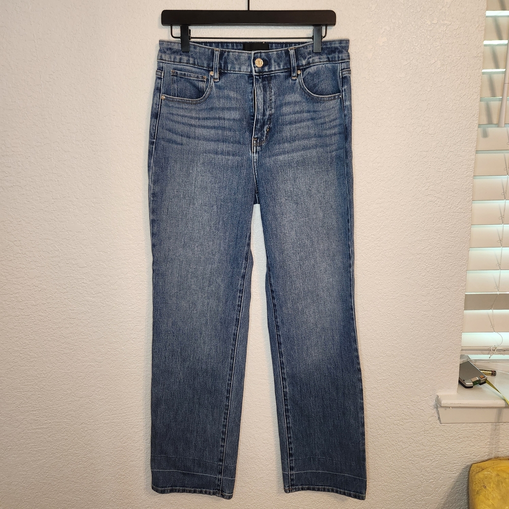 White House Black Market Extra high-rise straight Leg Denim Jeans size 8